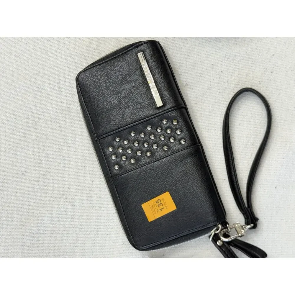 Women’s Black And Silver Steve Madden Wallet